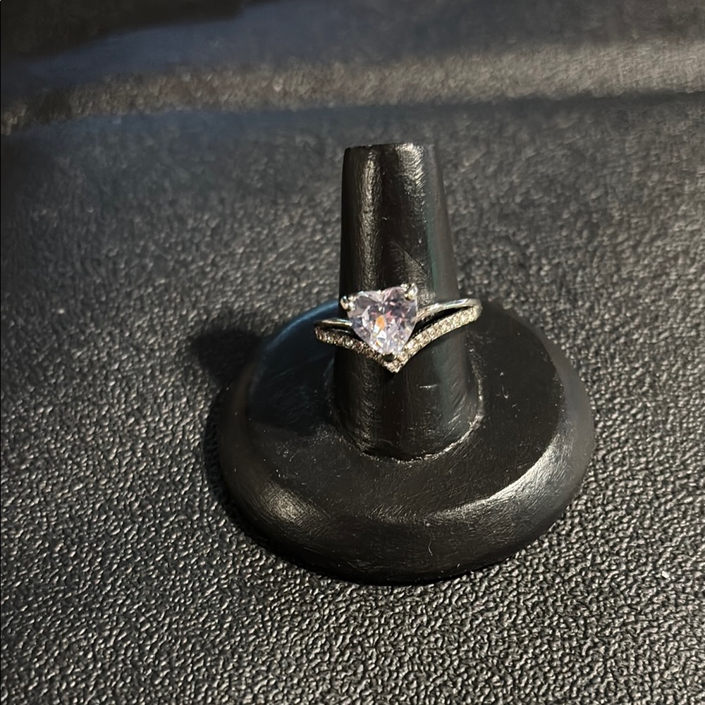 Elegant Silver Heart-Shaped Ring
